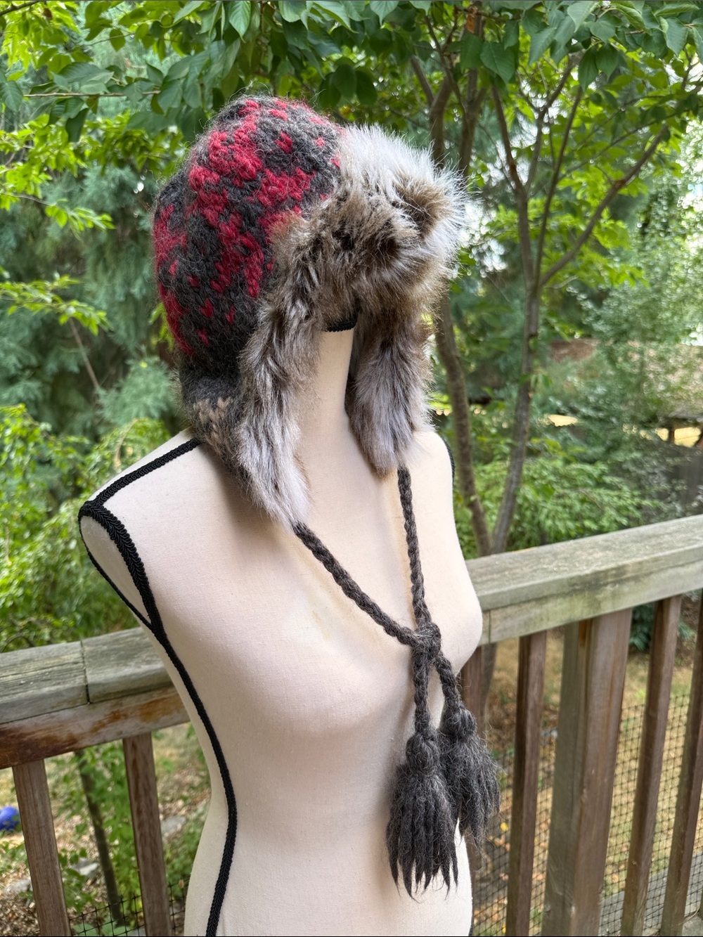 American Eagle Outfitters Red & Gray Faux Fur Trim Knit Earflap Hat